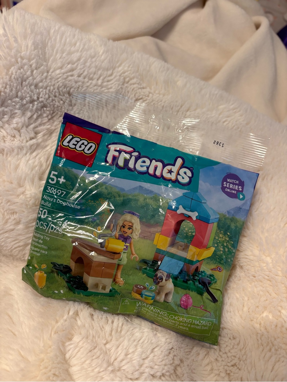 LEGO Friends Nova Doghouse Set - Blue, Pink, Yellow, Tan